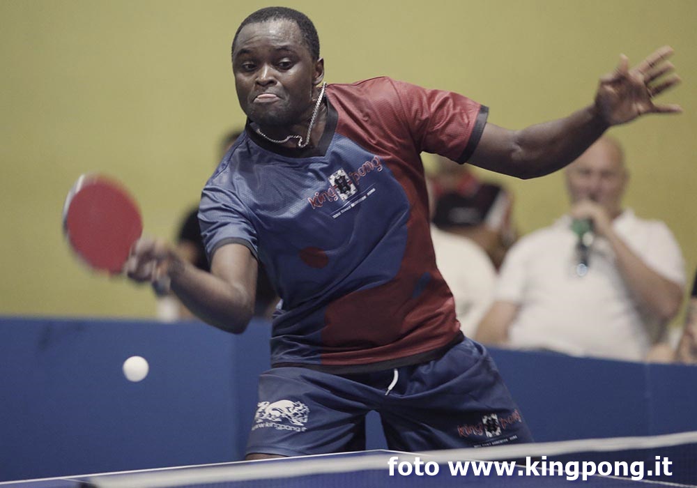 Adewale giocatore tennistavolo KingPong Roma ping pong
