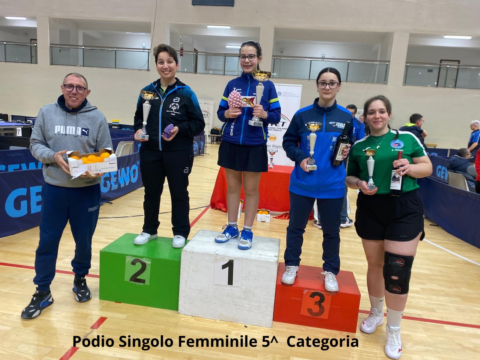 Podio_ Singolo_ Femminile_ 5^_ Categoria.jpg